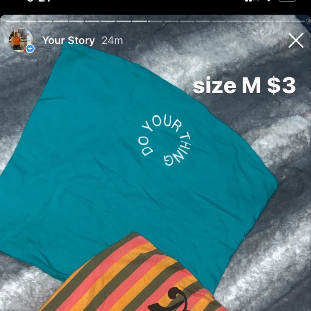 size M crop top